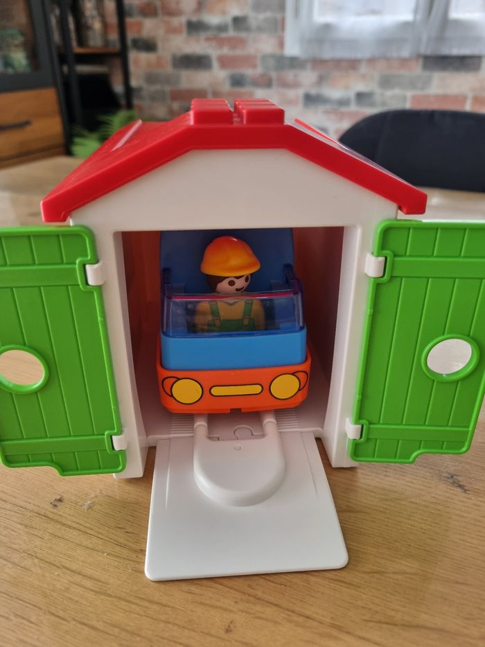 Camion benne avec son garage playmobil 1.2.3 complet - photo numéro 7