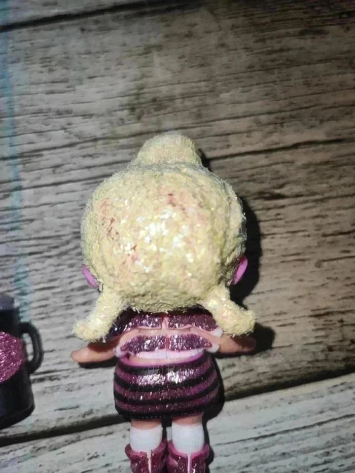 đL.O.L Surprise Doll Pink Baby Glitter SĂ©rie 2 - photo numĂ©ro 7