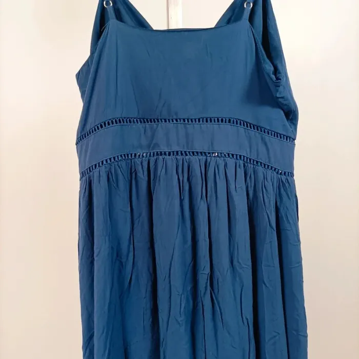 Robe bleu pétrole Adilynn à bretelles – taille L, boutonnée et à empiècements ajourés A1071 - photo numéro 7