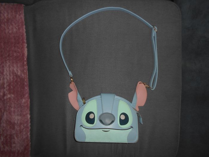 Sac à main bandoulière Stitch (Disney/Loungefly) - photo numéro 1