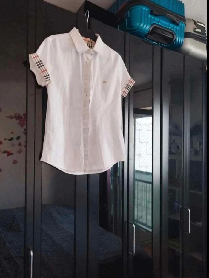 Chemise manches courtes , taille s mais pour un enfant