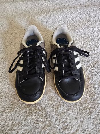 Baskets mixte 🍒Adidas🍒pointure 32