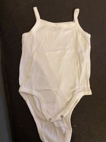 Lot de bodies 9 mois