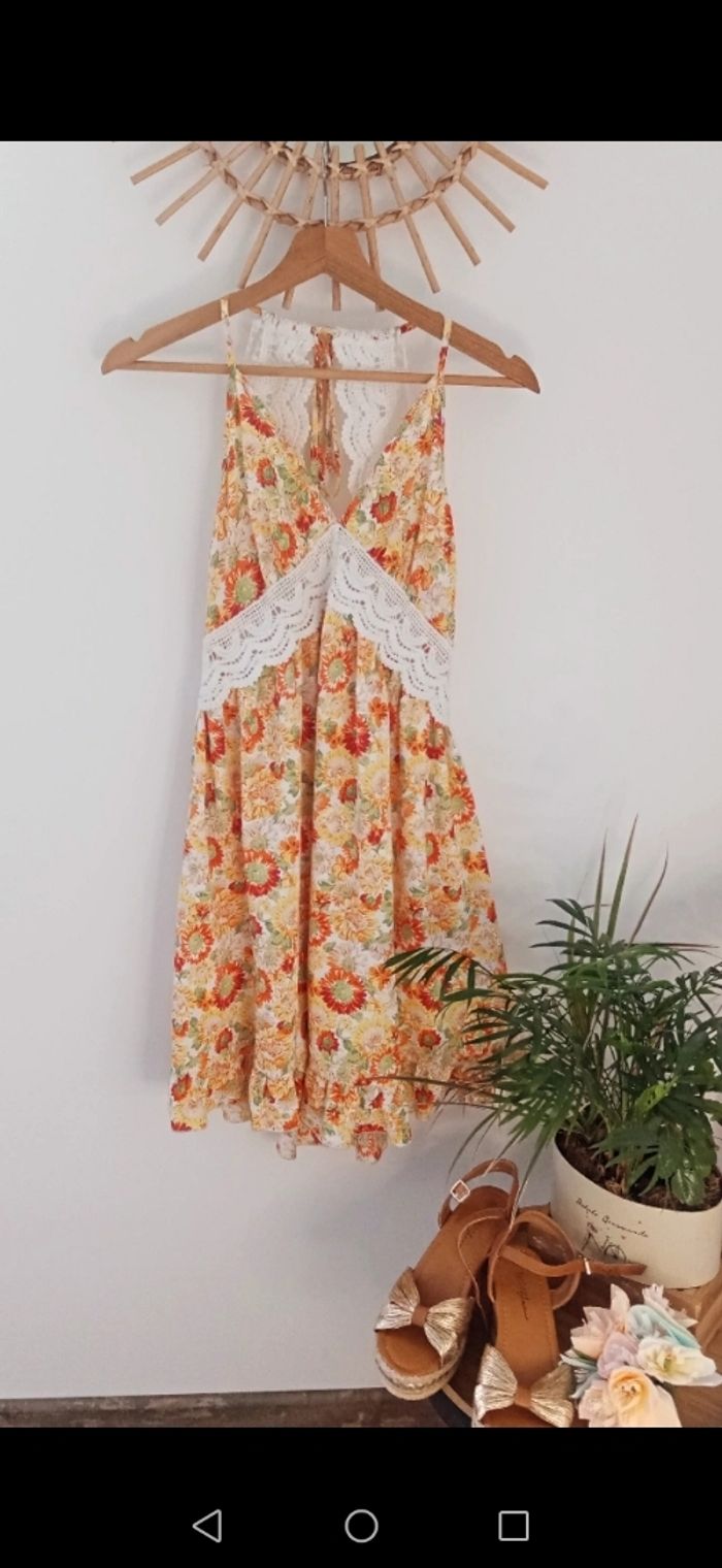 Robe colorée dos nu - photo numéro 3