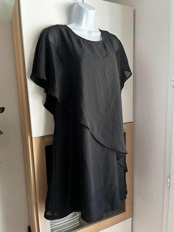 Robe asymétrique fluide noir