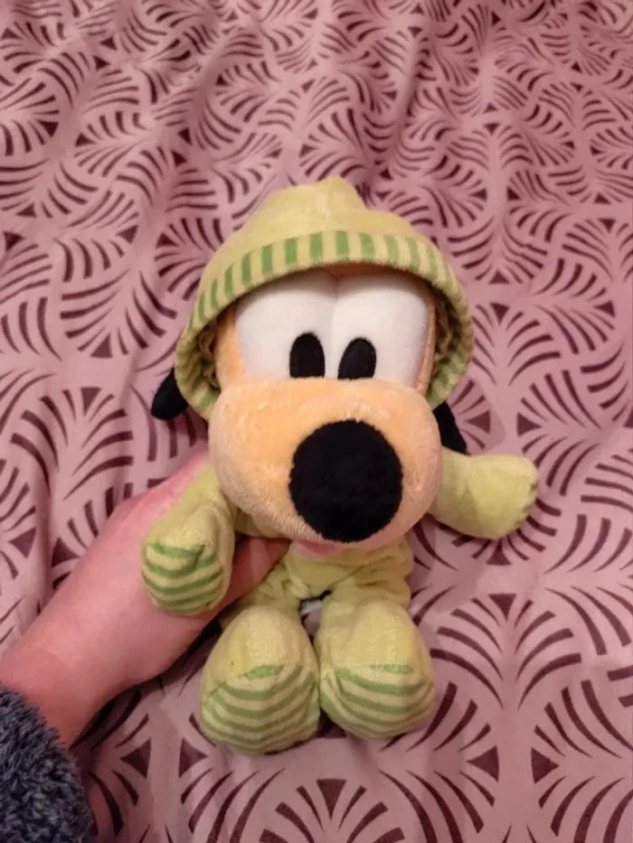 Peluche bébé Pluto Disney - photo numéro 2