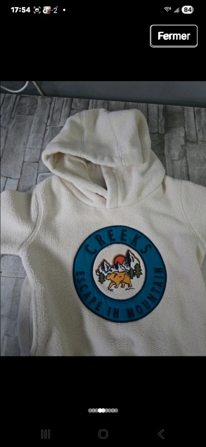 Gros pull polaire casi neuf 5 ans - photo numéro 3