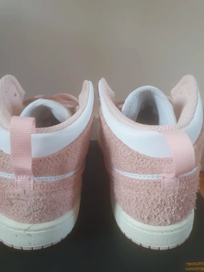 Nike Air Jordan 1 "Pink" (34) - photo numéro 5
