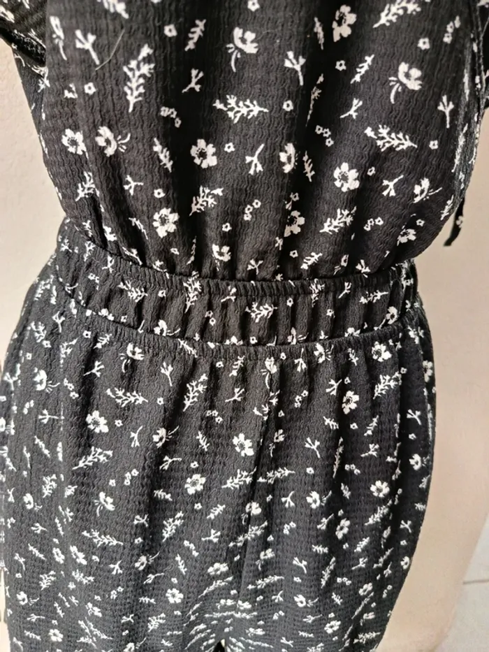 Combishort noir fleuri Taille S Kiabi - photo numéro 2