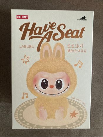The monsters Labubu série Have a seat Ququ Pop mart