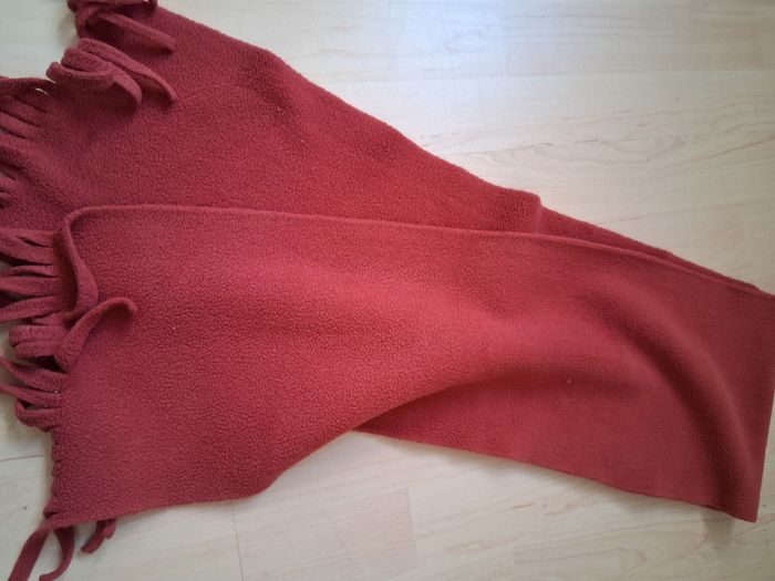 Cache nez écharpe à franges