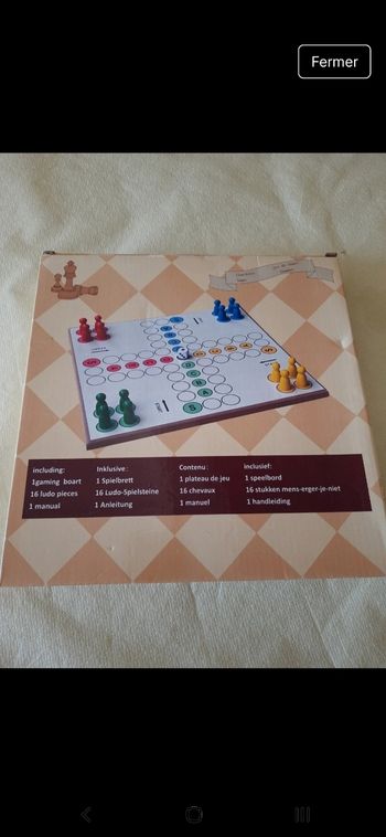 Jeu petits chevaux. Neuf
