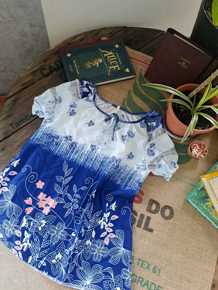 Blouse motifs fleuris