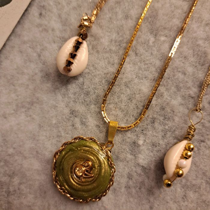 Lot colliers doré tout en finesse - photo numéro 7