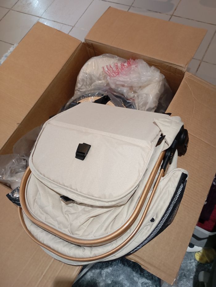 Poussette 3 en 1 Neuve avec carton d'origine - photo numéro 2