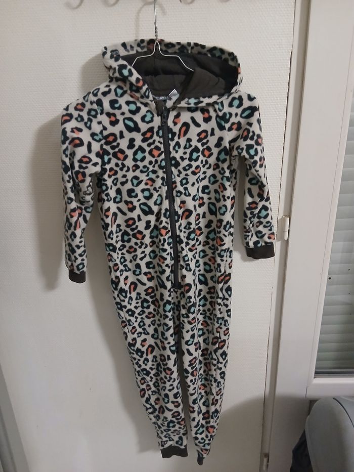 Pyjama d hiver fille taille 6/8 ans avec capuche et fermeture couleur multicolore marque primark - photo numéro 2