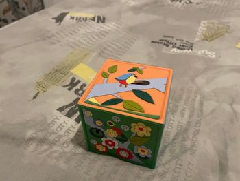 Cube comptine et histoires la joyeuse