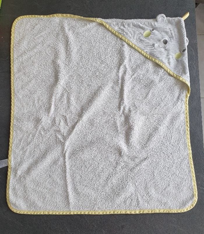 Cape de bain 65x60 cms