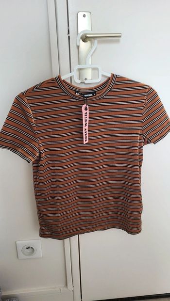 Tee-shirt marron rayé noir et blanc neuf