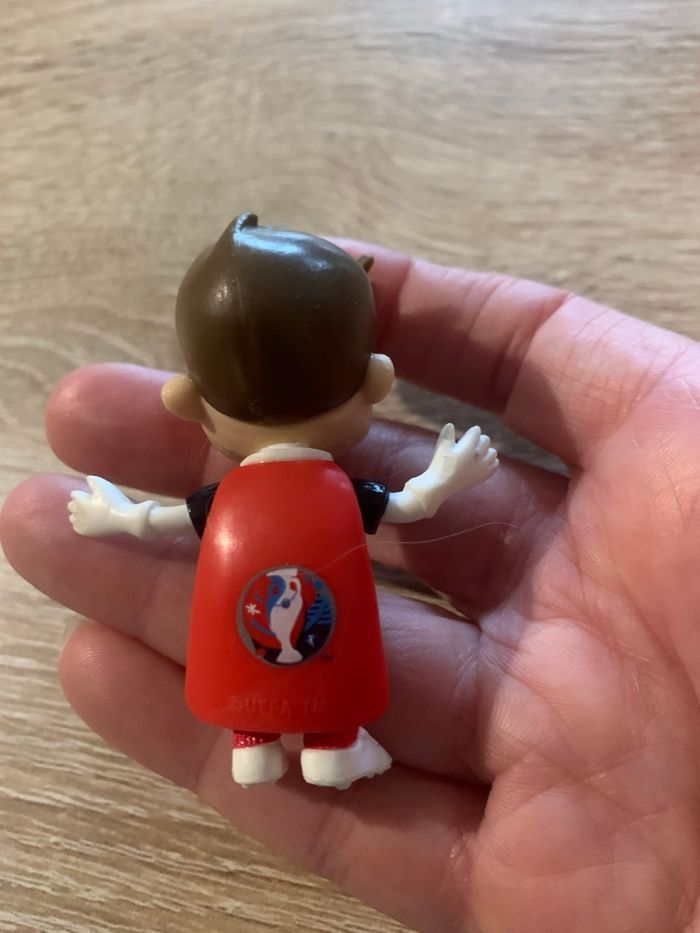 Figurine Victor la mascotte euro 2016 - photo numéro 4