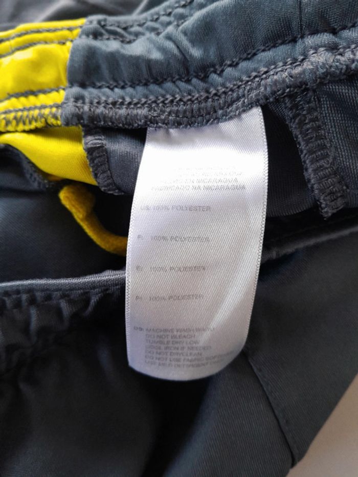Short adidas taille M - photo numéro 7