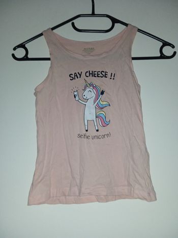 Tee shirt Kiabi taille 6 ans licorne
