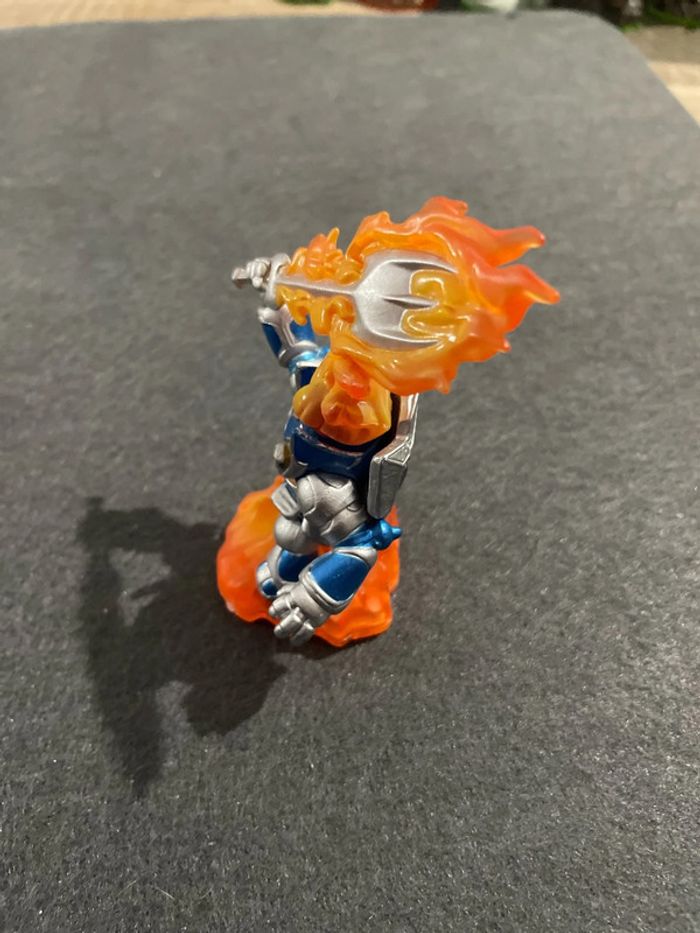 Figurine Skylanders Giants Ignitor - photo numéro 2