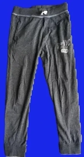 🩳 Jogging garçon 8 ans – État satisfaisant