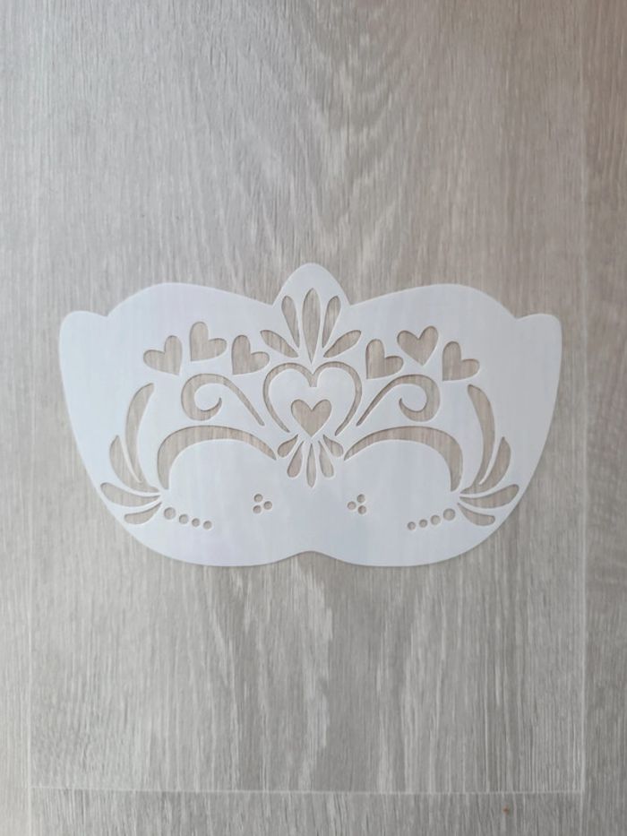 Masque pochoir enfant