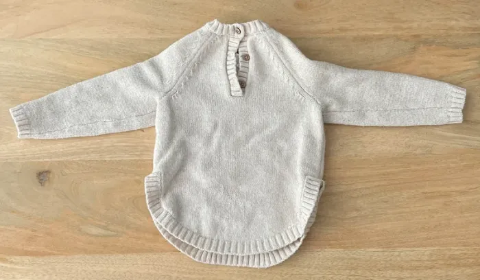 Pull beige avec fils dorés - très bon état - 23 mois - photo numéro 4