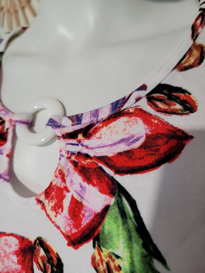 T shirt à fleurs - photo numéro 3