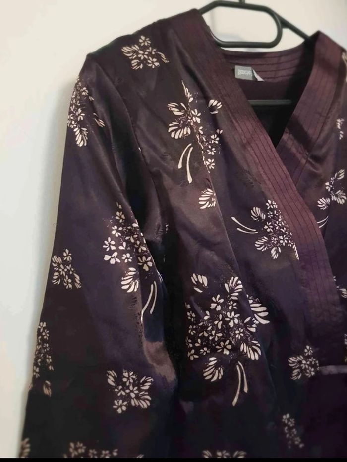 Kimono  satiné  doublé polaire taille 34 36 - photo numéro 2