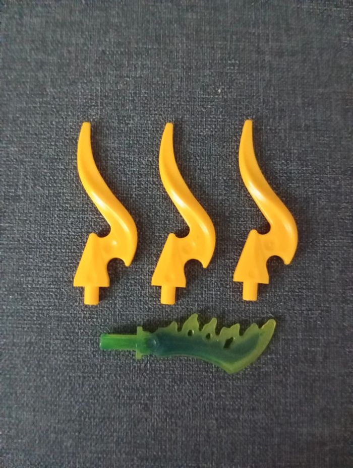 Wave rounded curved single with bar end and triangular base flamme