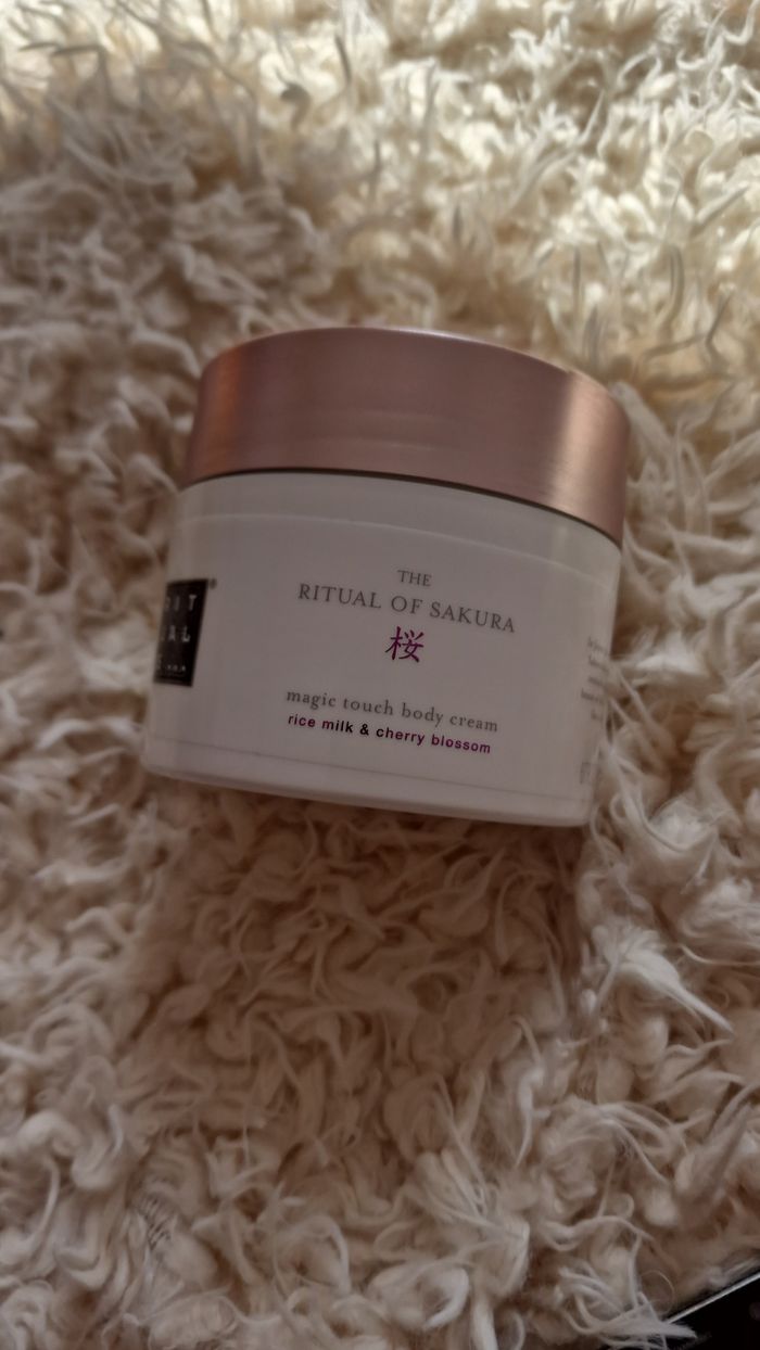 Le Rituel de Sakura - Crème pour le Corps - photo numéro 9