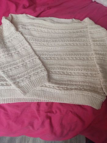 Pull été fait main ajouré et court 46