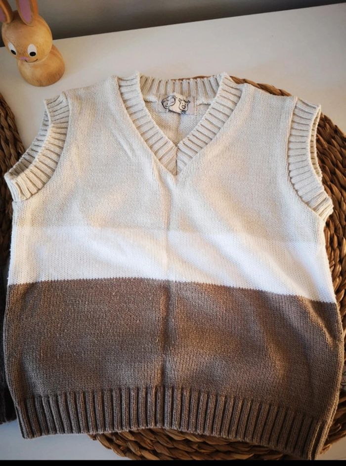 Lot pull sans manche TAO 24m