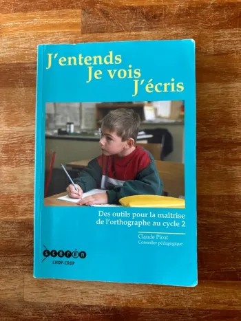 Livre, j’entends, je vois, j’écris