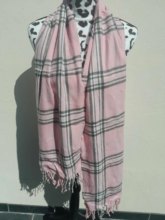 Magnifique écharpe Burberrys of London - Vintage - 100% laine d'agneau - " Legit "