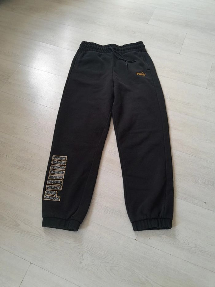 Beau pantalon de jogging imprimé doré et Puma