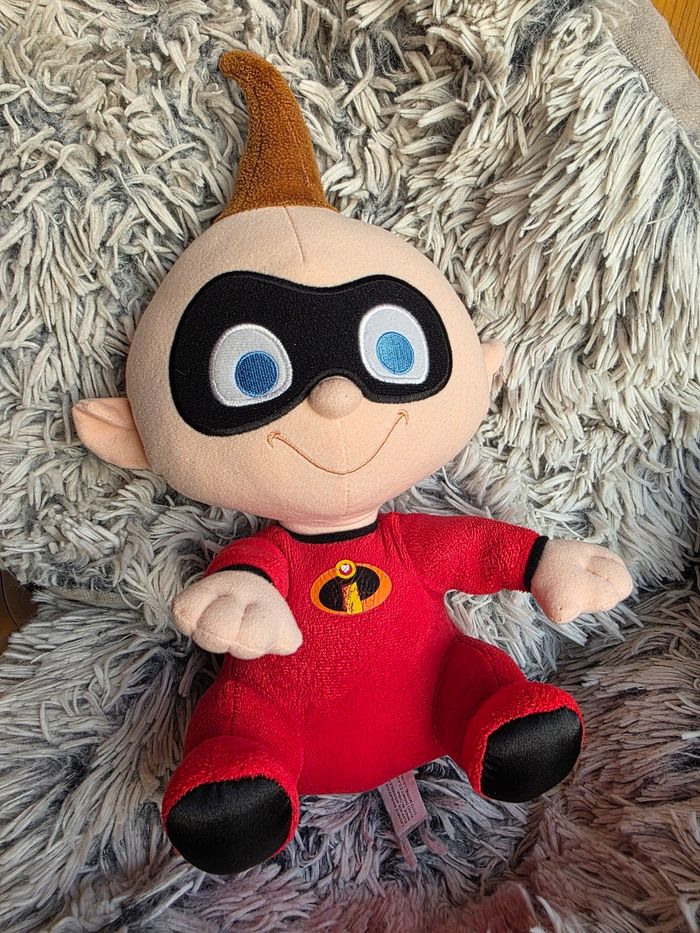 Peluche disney bebe jack jack des indestructible disneyland paris