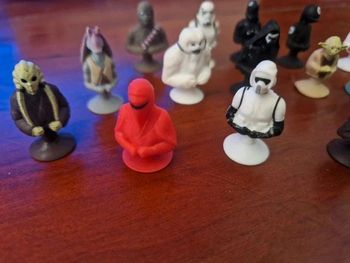Petites figurines star wars en plastique