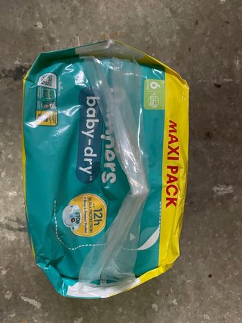 Maxi pack Pampers Baby Dry taille 6