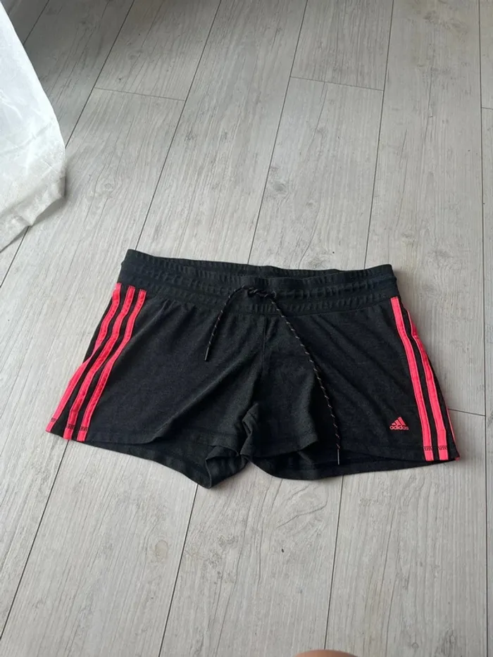Short de sport Adidas