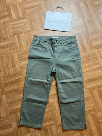 Pantalon court vert kaki Armand Thiery (NEUF)