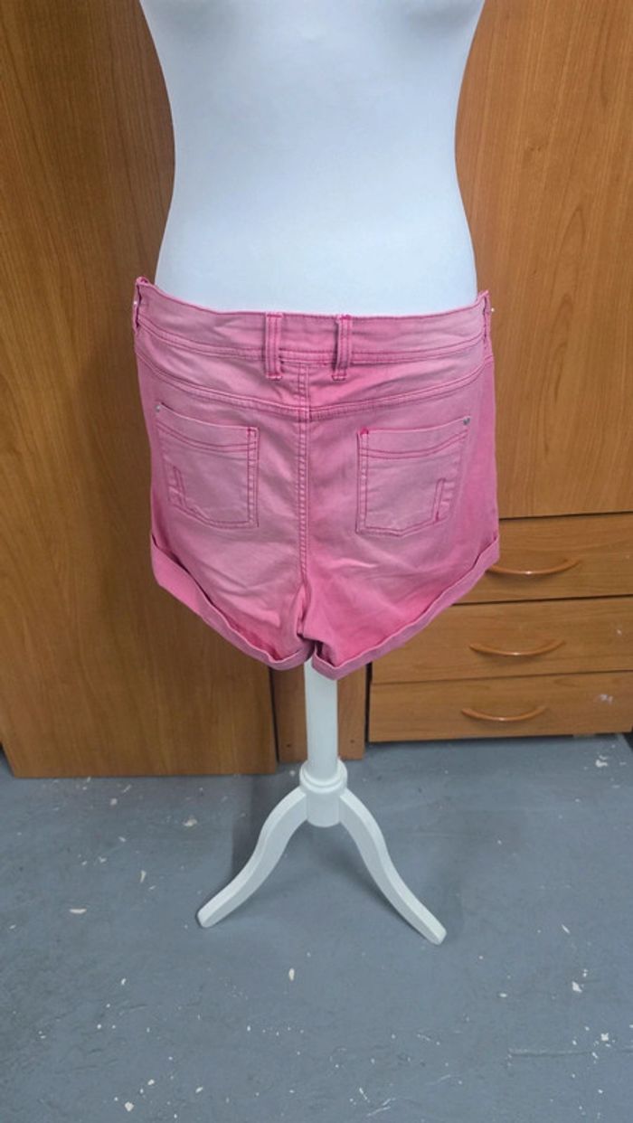 Short taille 42 - photo numéro 3