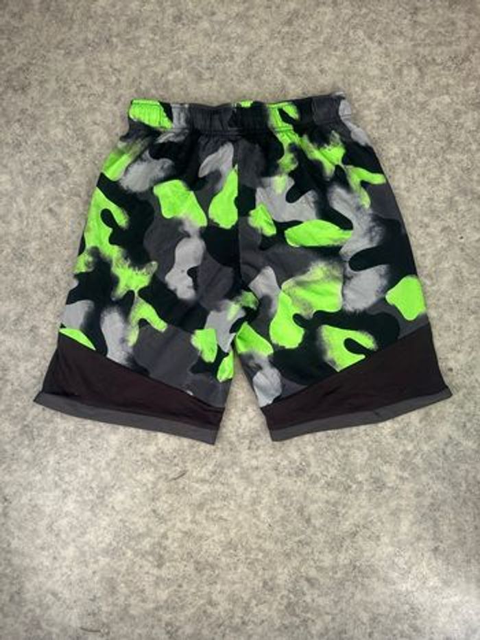 Short Russell XL enfant/14-16 ans camouflage noir & vert fluo - photo numéro 3