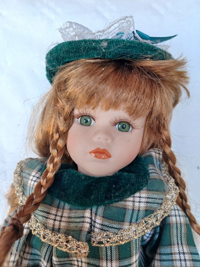 Poupee de collection - photo numéro 2