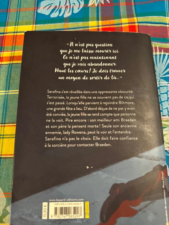 Livre Serafina dans les ténèbres - Robert Beatty - photo numéro 5