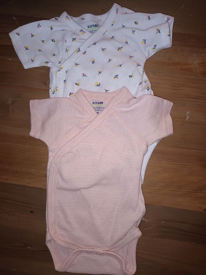5 bodies kiabi 1 mois fille - photo numéro 2