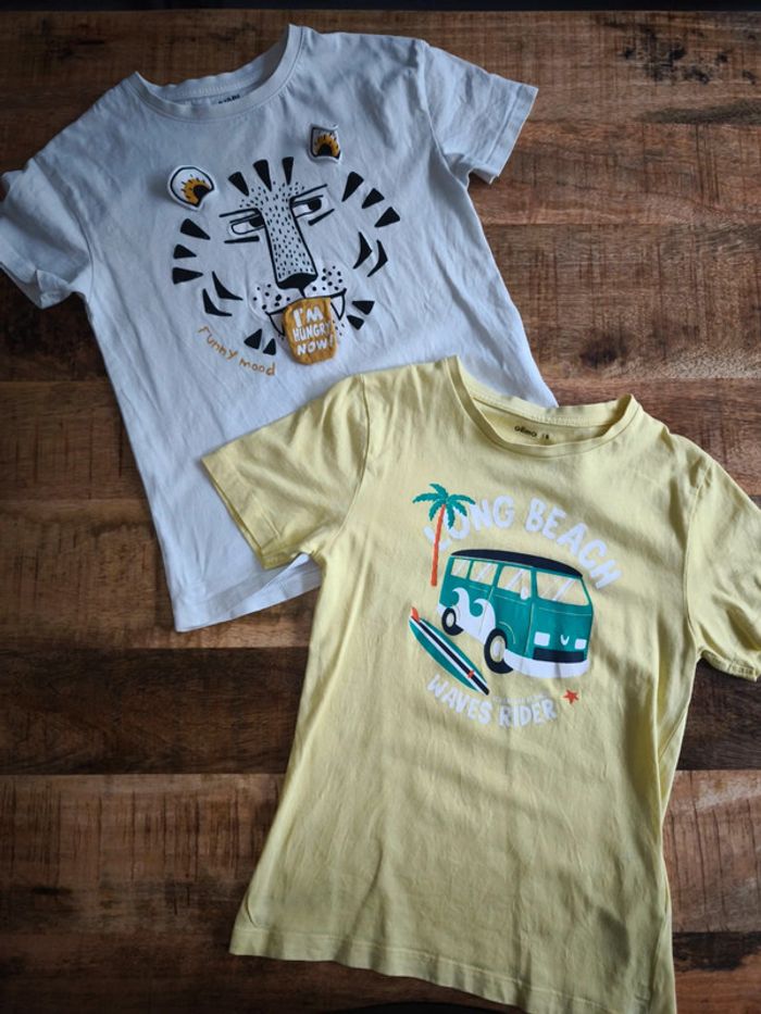 Lot 2 t-shirts